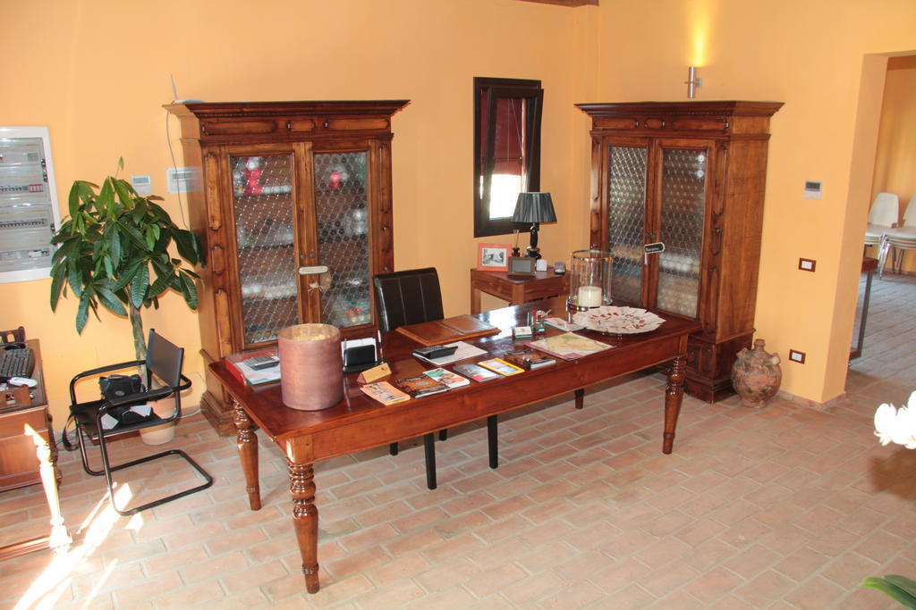 פררה Conte Pietro Room&Breakfast מראה חיצוני תמונה